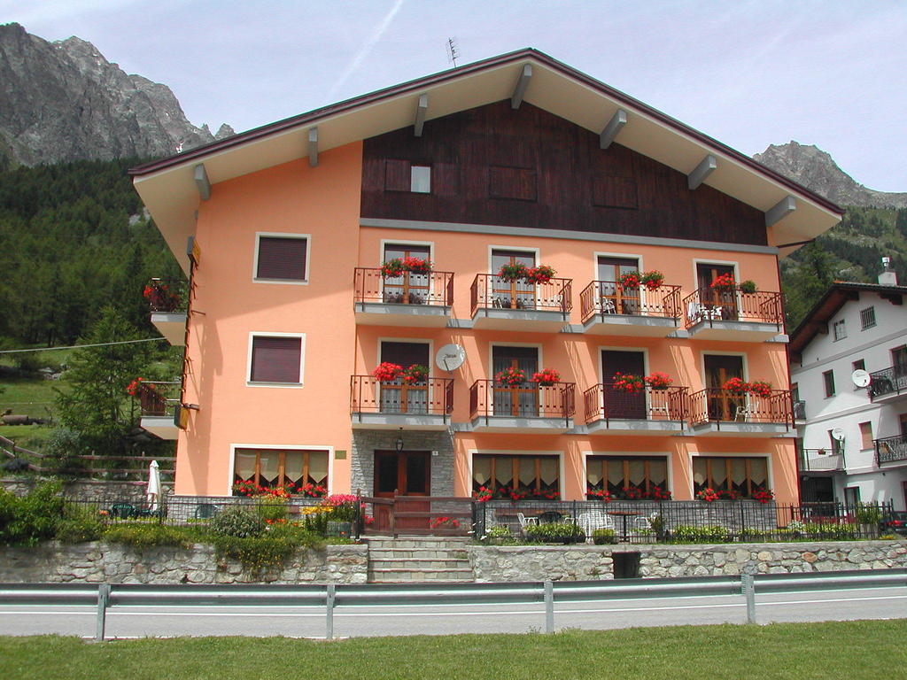 Albergo Valentino Bionaz Zewnętrze zdjęcie